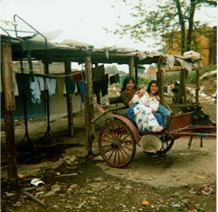 IL GOVERNO E LE ETERNE POLEMICHE SUI CAMPI NOMADI Campi Nomadi