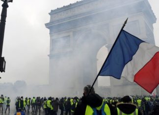 Parigi, Torino, Roma : La gente in piazza per il futuro dell’Europa Proteste a Parigi