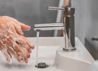 Igienizzare e disinfettare: La riscoperta dell’olio di gomito al tempo del coronavirus