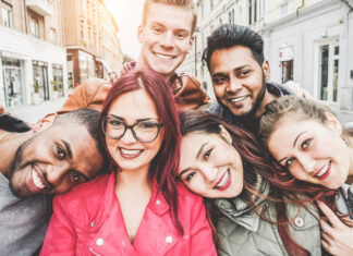 Generazione Z: cosa caratterizza i nostri figli under 26? Generazione z