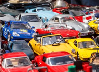 Le auto del futuro e le macchinine brum brum Le auto del futuro e le macchinine brum brum