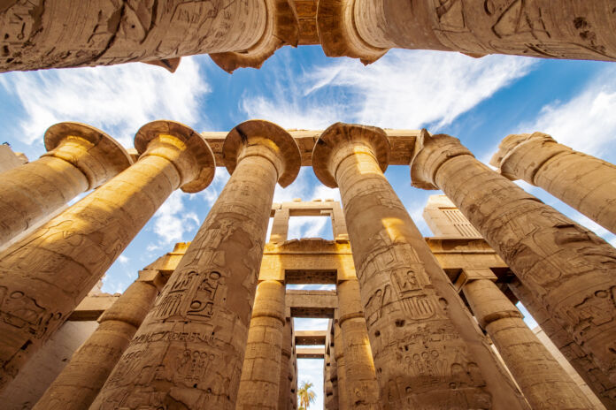 The great columns at the Karnak Temple in Luxor Thebes Egypt Visitare l'Egitto