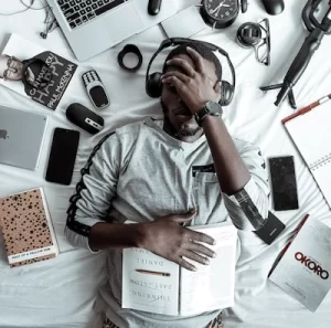 Errare è umano e spesso ci fa sentire inadeguati, è importante imparare per non ripetere gli stessi errori