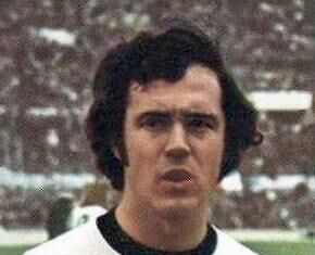 Addio a Franz Beckenbauer – Kaiser Franz addio a un campione Addio a Franz Beckenbauer - Kaiser Franz addio a un campione